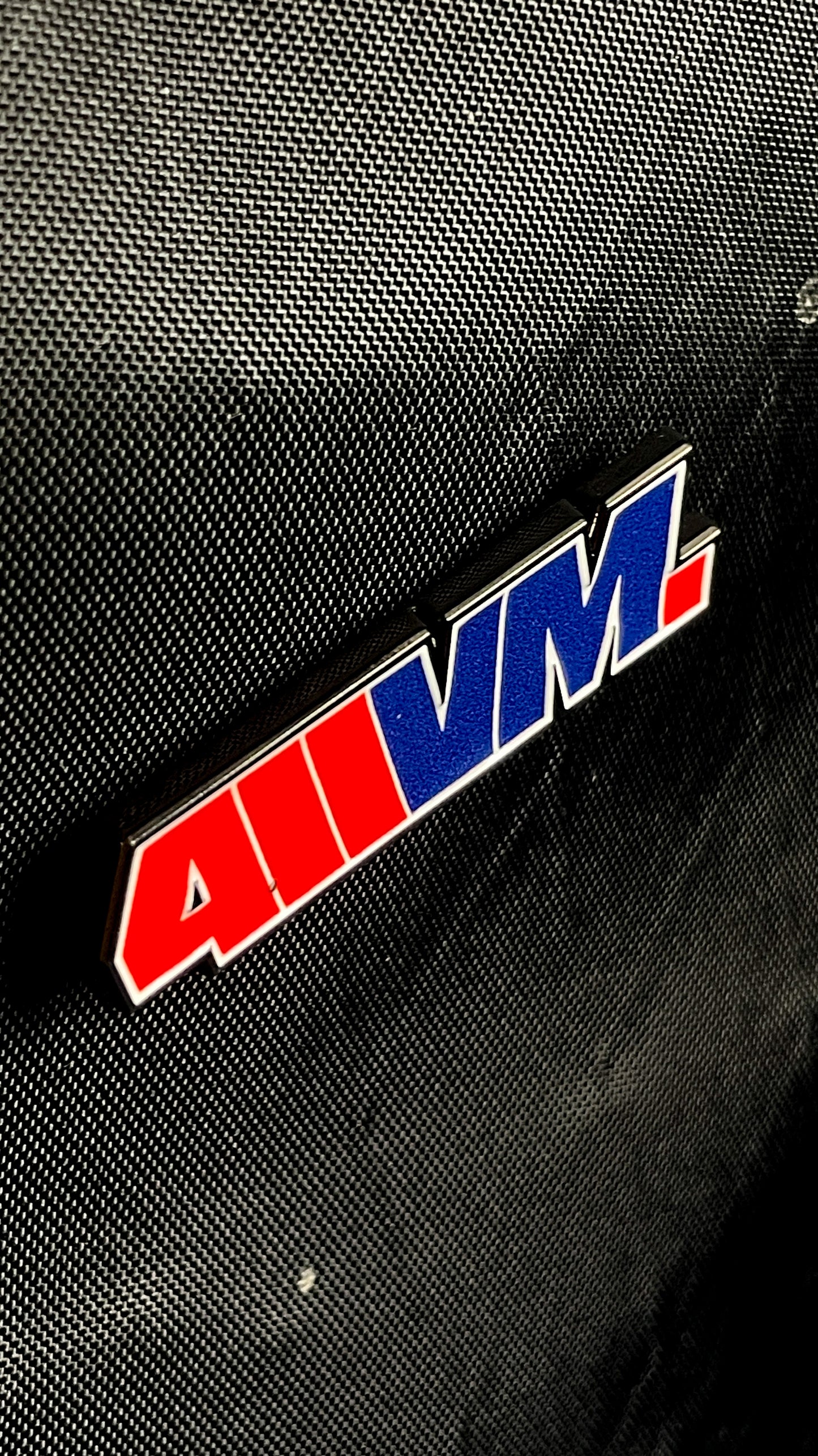 411VM Logo Pin